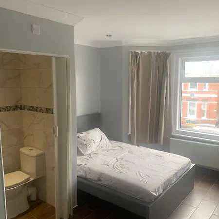 Modern And Sleek Ensuite-Room With Double Bed Bournemouth Exterior photo